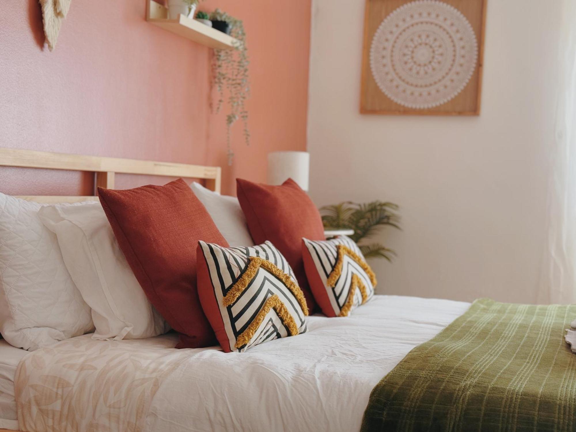 Coastal Garden Paradise Retreat- 6 Min From The Beach Charneca  Exterior foto