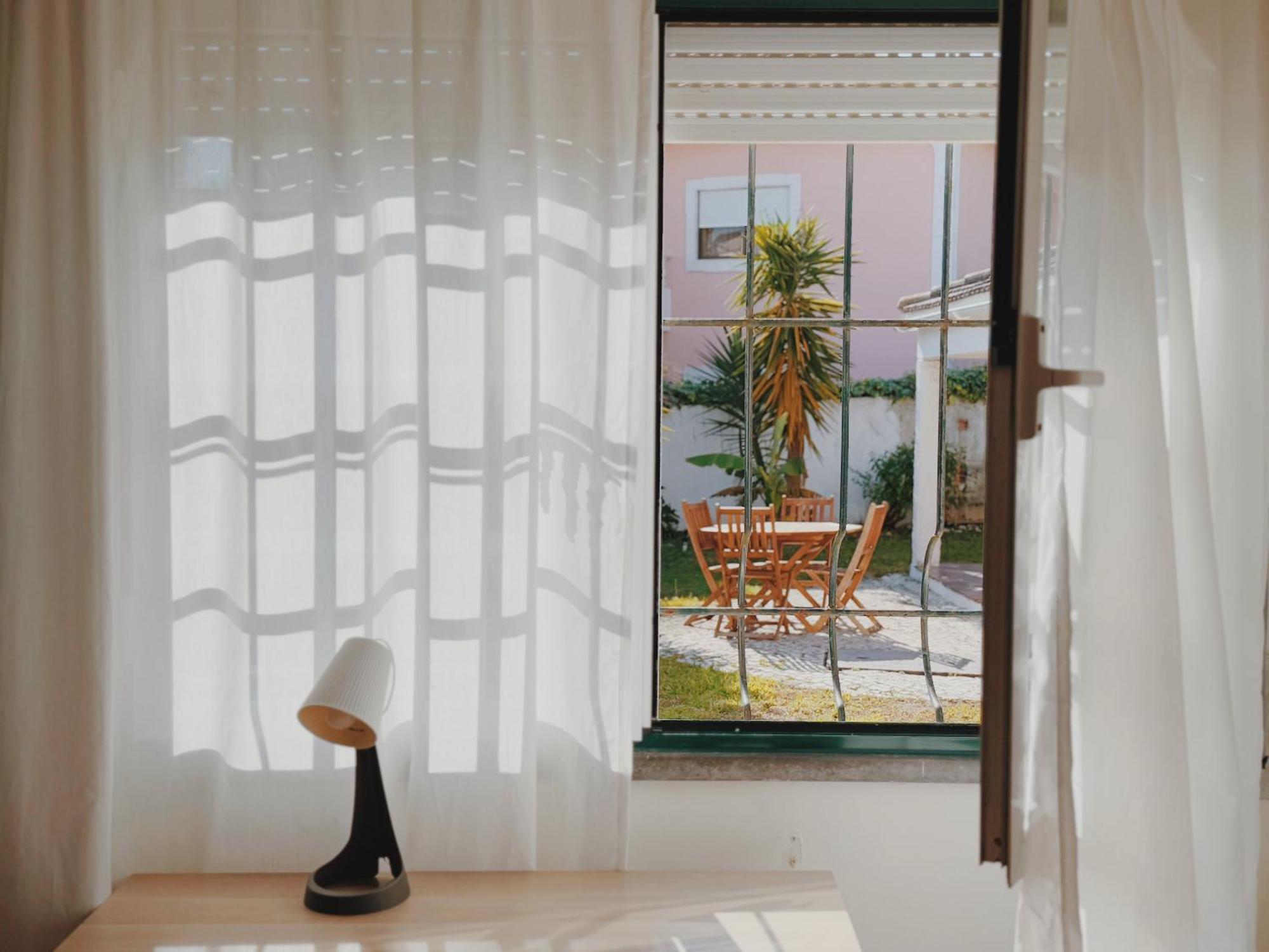 Coastal Garden Paradise Retreat- 6 Min From The Beach Charneca  Exterior foto