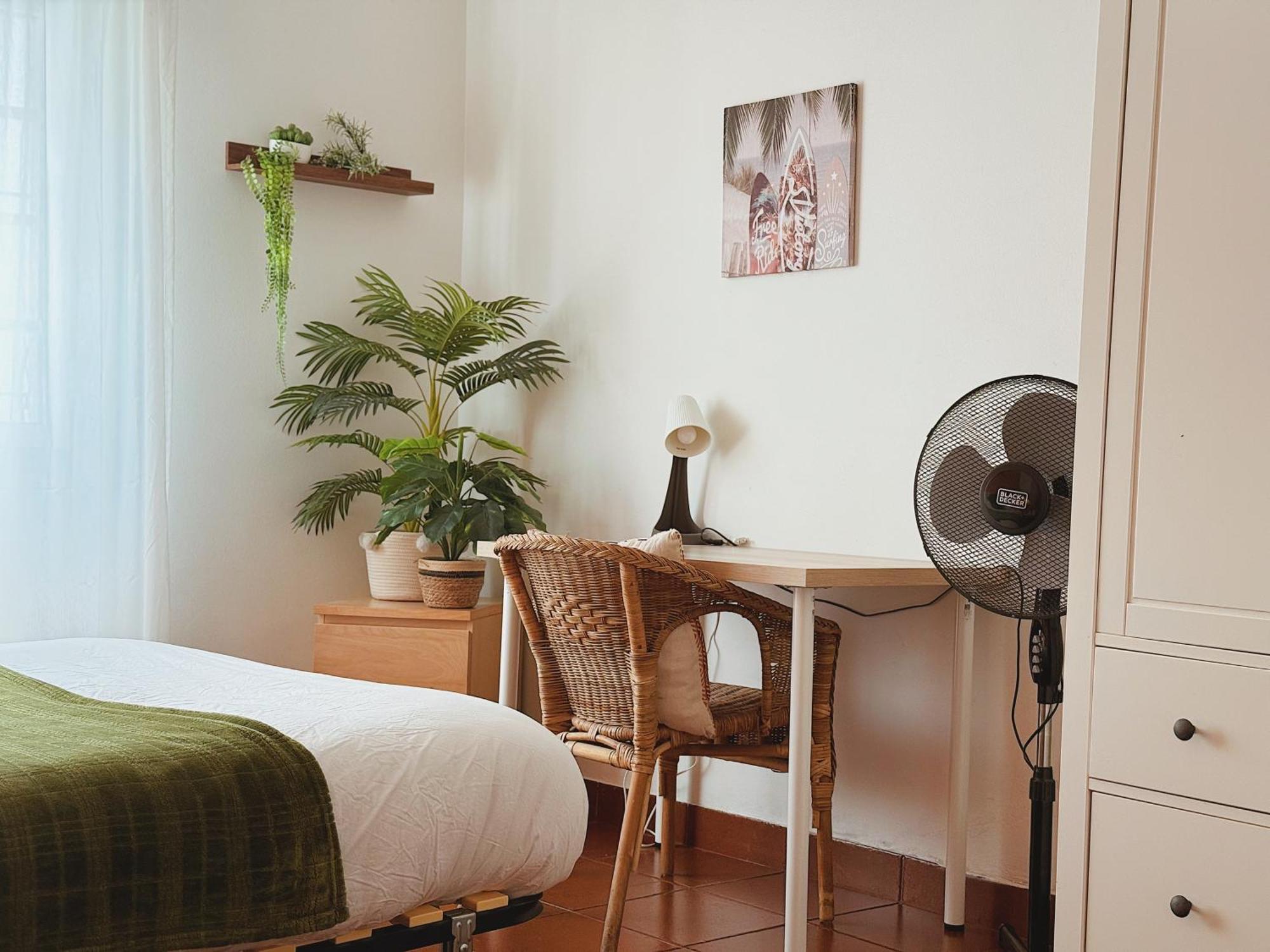 Coastal Garden Paradise Retreat- 6 Min From The Beach Charneca  Exterior foto