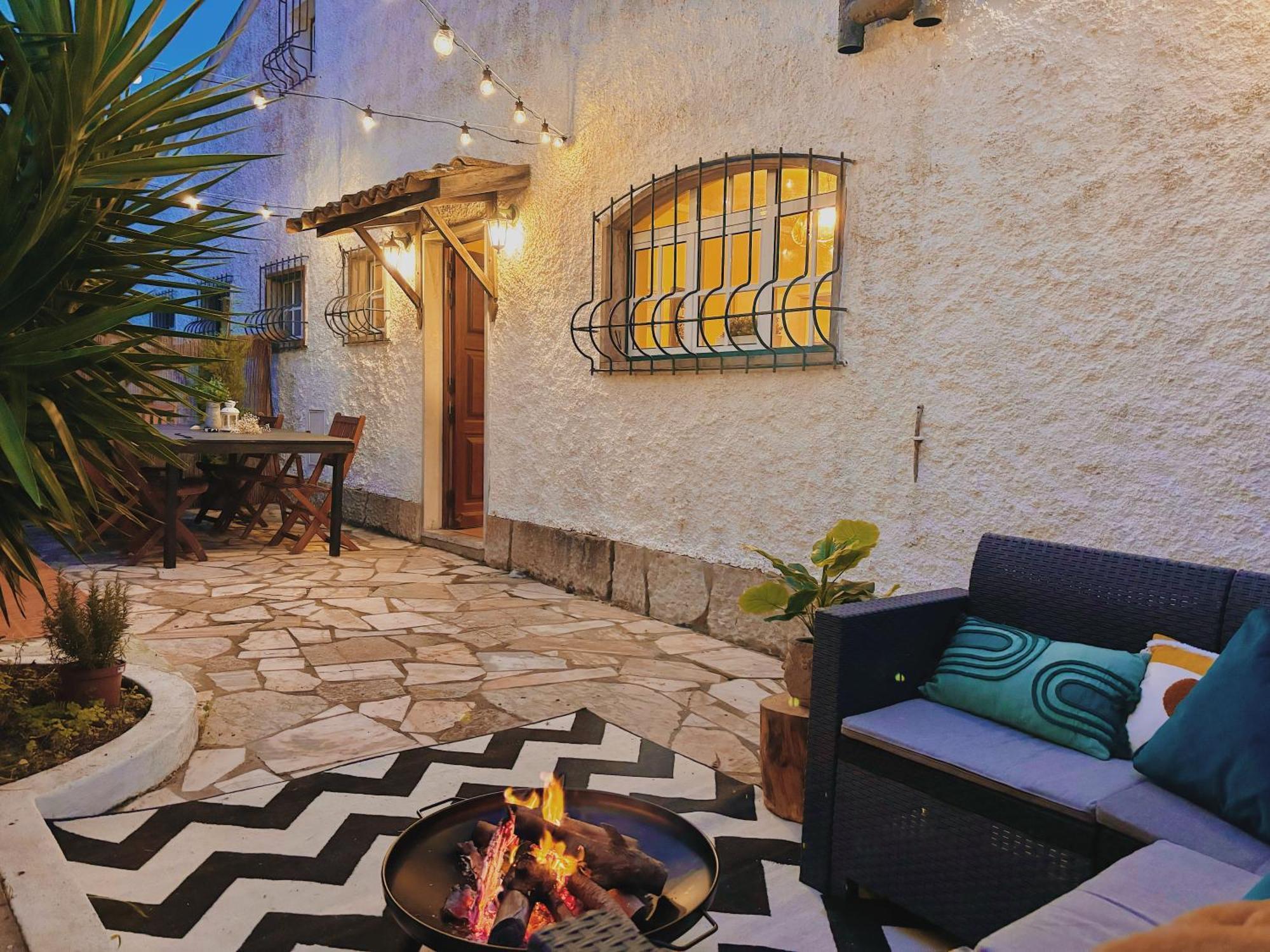 Coastal Garden Paradise Retreat- 6 Min From The Beach Charneca  Exterior foto