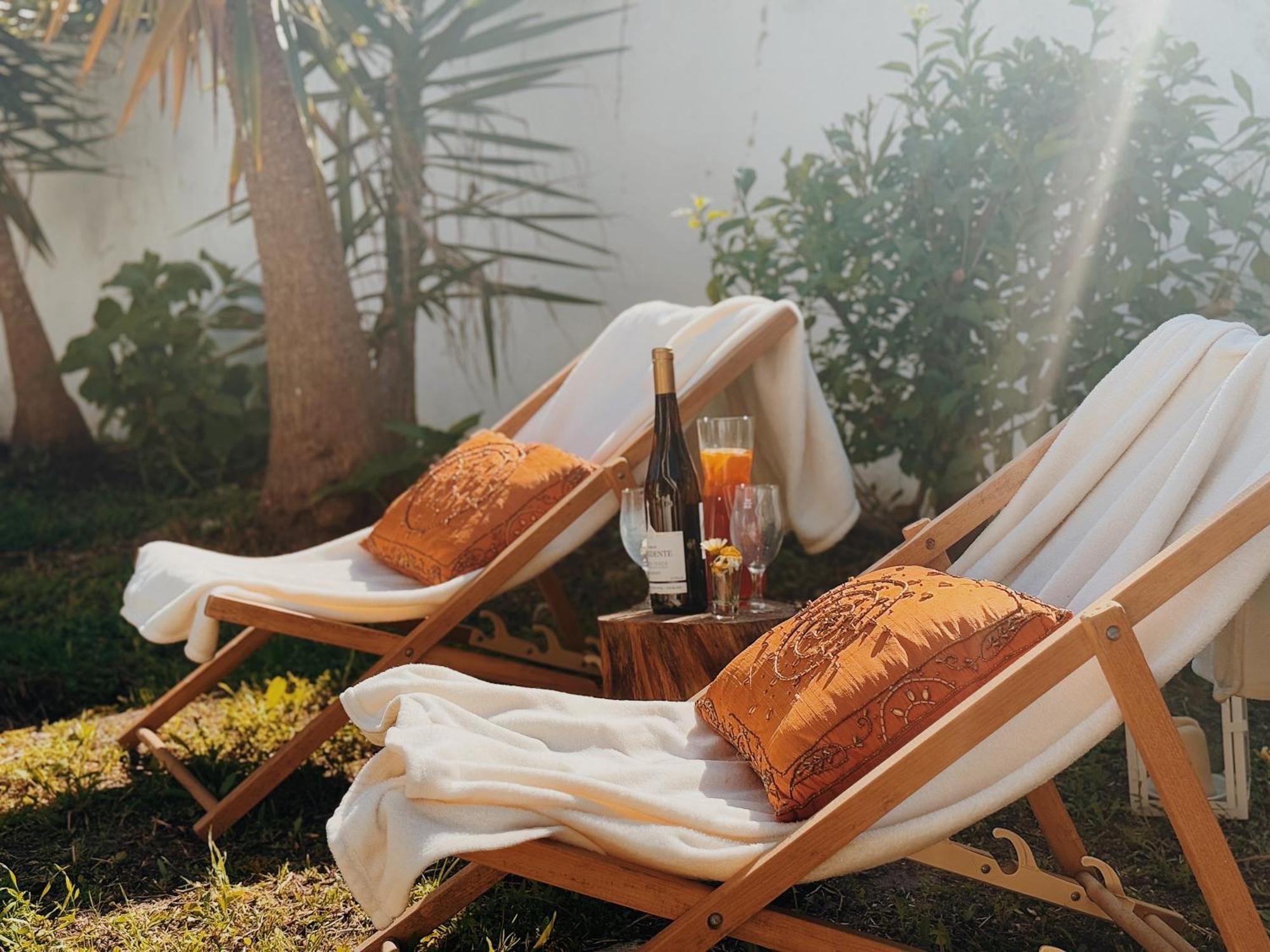 Coastal Garden Paradise Retreat- 6 Min From The Beach Charneca  Exterior foto